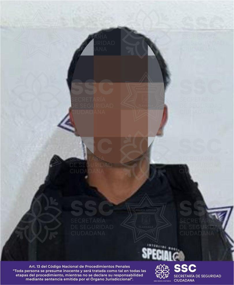 Detienen SSC y Marina a sujeto con armas y equipo táctico de uso exclusivo del ejército